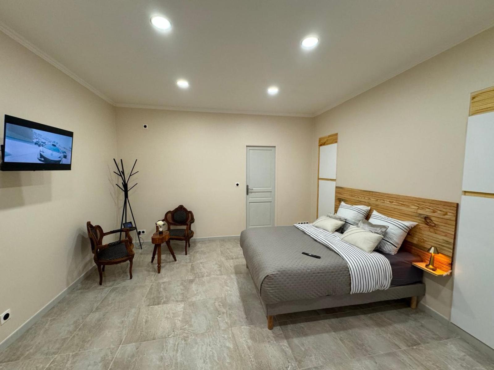 Appartement Luxe カンペール エクステリア 写真
